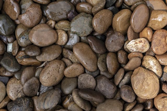 Skuteczne metody czyszczenia kamienia polnego i najlepsze preparaty Skuteczne metody czyszczenia kamienia polnego i najlepsze preparaty