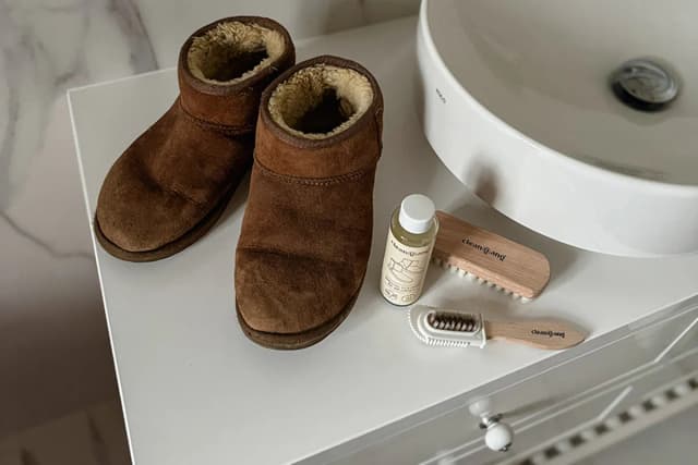 Jak czyścić UGG: proste sposoby na zachowanie ich jak nowe Jak czyścić UGG: proste sposoby na zachowanie ich jak nowe